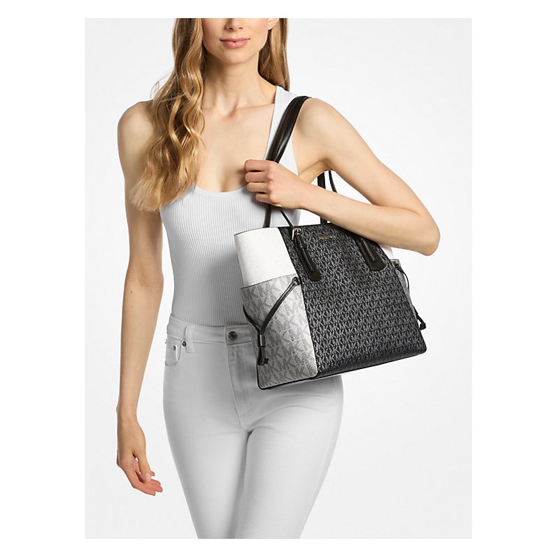 MK VOYAGER LG EW TOTE BLACK