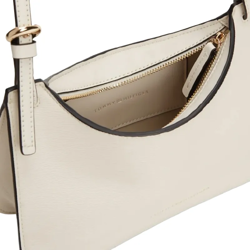 TH MODERN CROSSOVER SOFT CREAM